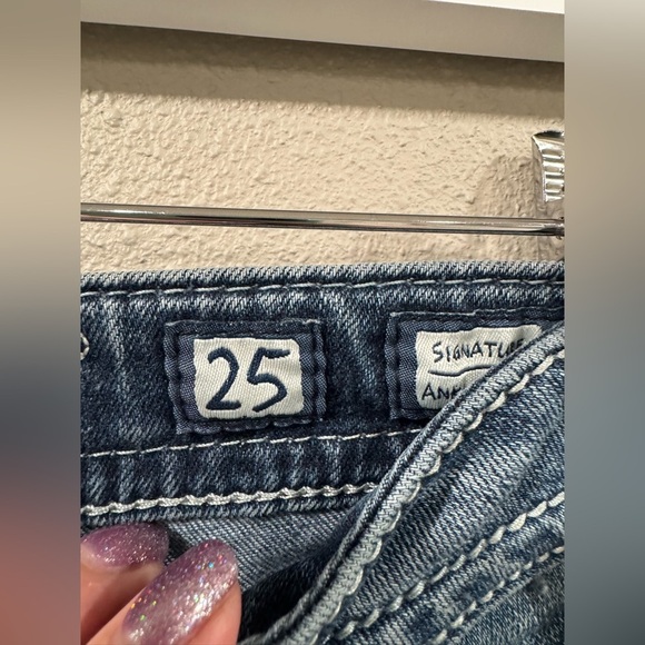 Miss Me Ankle Skinny - Picture 6 of 8